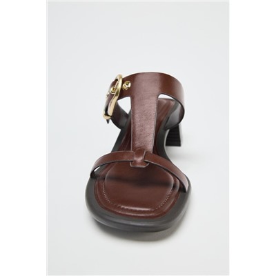 LEATHER BLOCK HEEL SANDALS