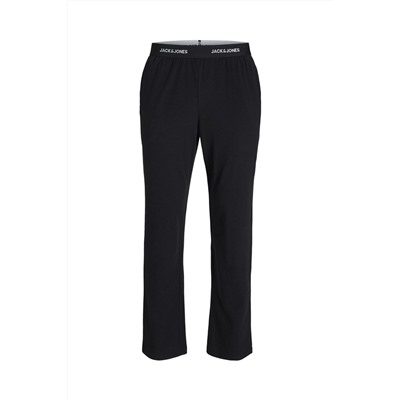 Camiseta y pantalón recto Burdeos y negro