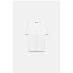 RIBBED T-SHIRT WITH BUTTONS