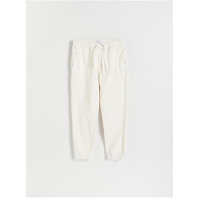 Jogger mit Kordel