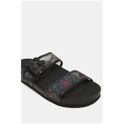 Sandalias tiras estampadas con hebilla