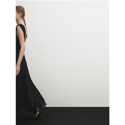 Vestido cruzado plisado