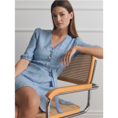 Kleid aus Strukturstoff