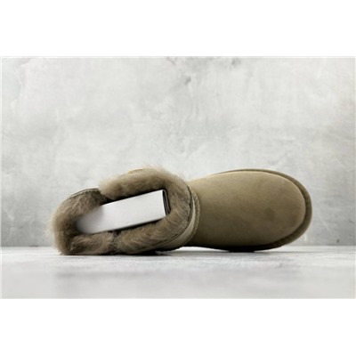 UG*G Bailey Mini Bailey Button II Boot