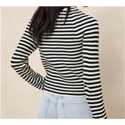Ribbed Crew-Neck Pullover Sweater