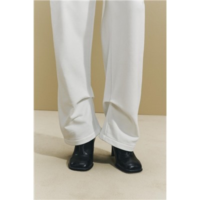JOGGERS WITH PLEAT DETAIL