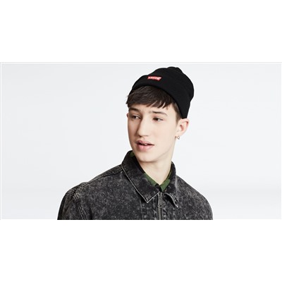 Levi’s® Logo Embroidered Slouchy Beanie