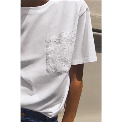 T-SHIRT WITH SWISS-EMBROIDERED POCKET