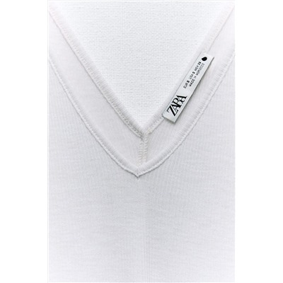 V-NECK TOP