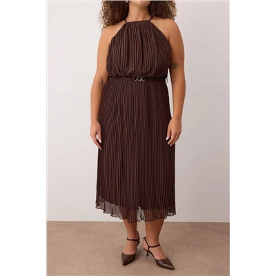Kahverengi Bodycon Maxi Boy Şifon Dokuma Büyük Beden Elbise TBBSS25AH00252