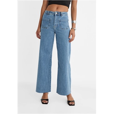 STRAIGHT-FIT JEANS WITH POCKETS
