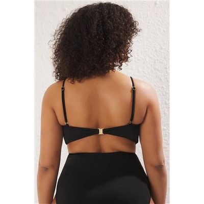 Siyah Yıldız Aksesuar Detaylı Askılı Büyük Beden Bikini Üstü TBBSS25CT00003