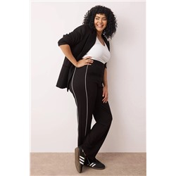 Siyah Straight Fit Beyaz Biye Detaylı Örme Krep Büyük Beden Pantolon TBBAW26AR00005