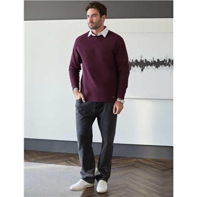 Джемпер базовый из мягкого фактурного трикотажа с круглым воротом