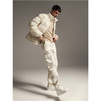 Trousers with cargo pockets