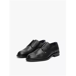 Textured Leather Derby Shoe