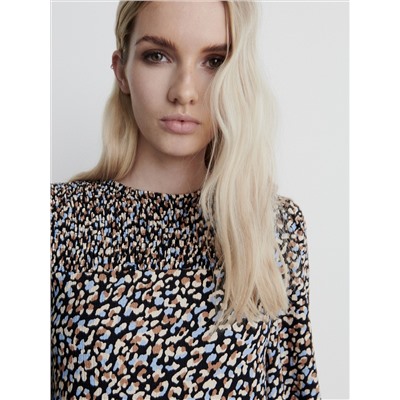 Kleid mit Rüschen