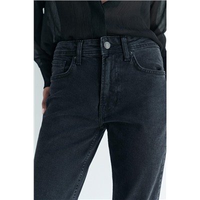ZW COLLECTION RELAXED SLIM FIT MID-RISE JEANS