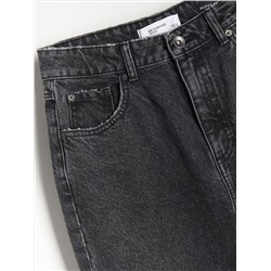 Fit Mom Jeans Im Used-Look