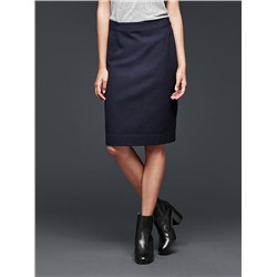 Tailored pencil skirt