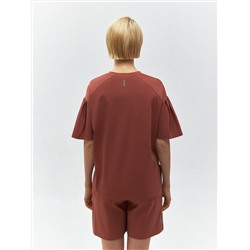 Футболка со сборками на рукавах