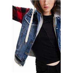 Chaqueta vaquera mangas cuadros