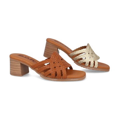 3483 - BDA                SANDALIAS DE TACÓN