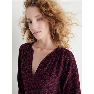 Gemustertes kleid