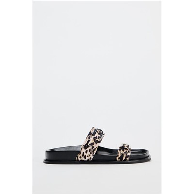 ANIMAL PRINT FLAT SANDALS WITH BUCKLES