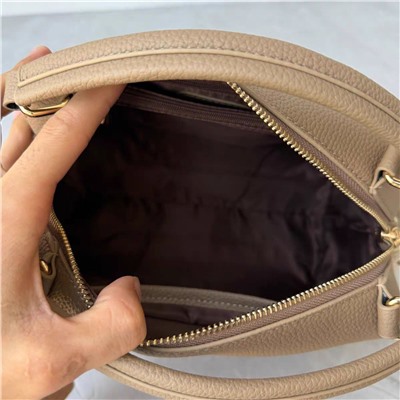 Женская кожаная сумка с короткой и со съемной длинной ручкой