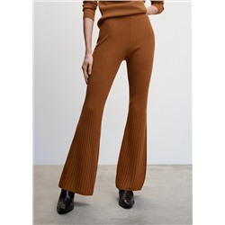 Pantalón punto acampanado