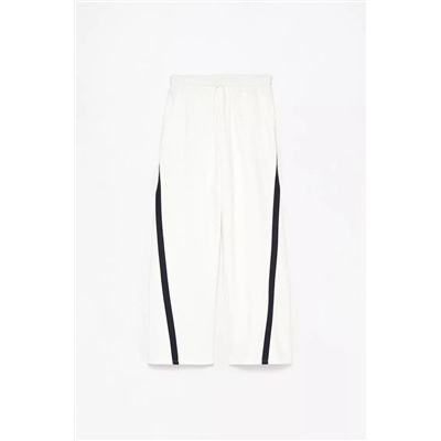 Oversize trousers stripes
