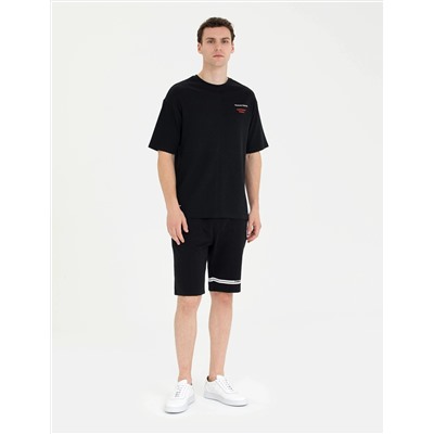 Siyah Regular Fit Bisiklet Yaka Tişört