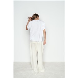 TOP WITH CONTRAST LACE TRIM