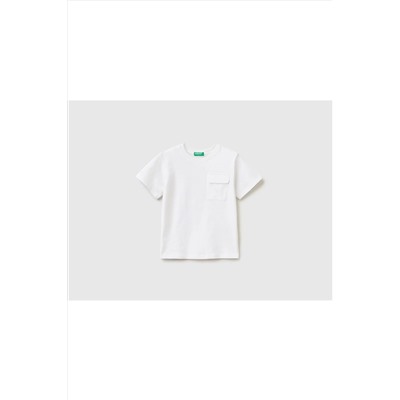 United Colors of BenettonErkek Çocuk Beyaz Omzu Slogan Baskılı Cepli T-shirt Beyaz