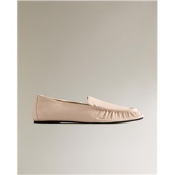 LEATHER LOAFERS WITH DETAIL