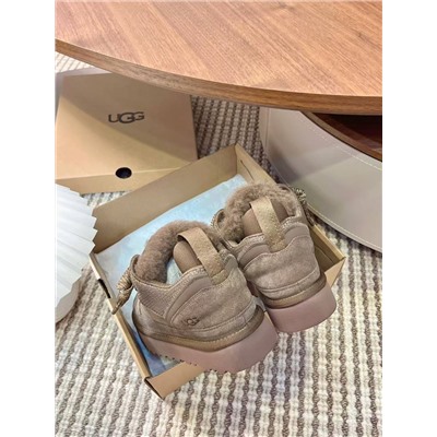 Теплые женские кроссовки в красивых расцветках UG*G