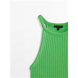 Top halter canalé desagujado