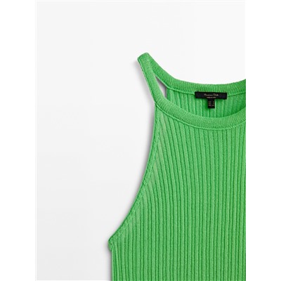 Top halter canalé desagujado
