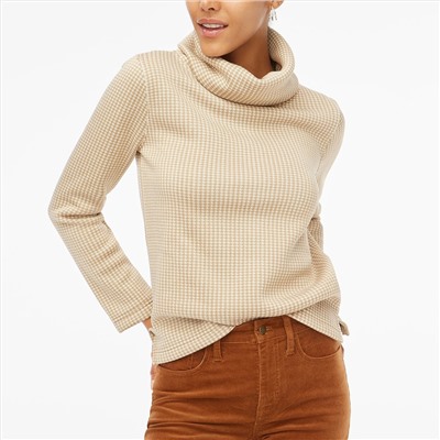 Long-sleeve funnelneck pullover