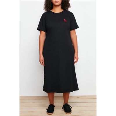 Siyah Nakış Detaylı Örme Maxi/Uzun %100 Pamuk T-shirt Elbise TBBSS24AH00084