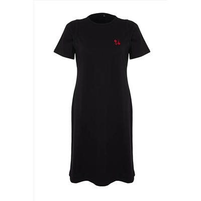 Siyah Nakış Detaylı Örme Maxi/Uzun %100 Pamuk T-shirt Elbise TBBSS24AH00084