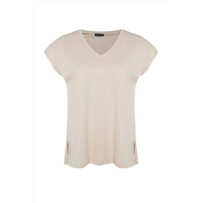 Vizon Boyfriend V Yaka Yırtmaçlı %100 Pamuk Örme T-Shirt TBBSS22BF0036