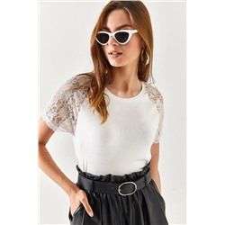 Olalook Kadın Beyaz Omuzu Dantel Detaylı Örme Viskon Bluz BLZ-19002349