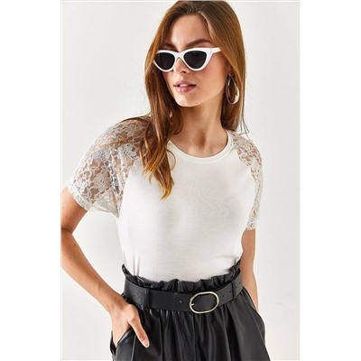 Olalook Kadın Beyaz Omuzu Dantel Detaylı Örme Viskon Bluz BLZ-19002349