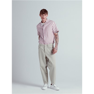 Weit geschnittene Barrel-Leg-Jeans