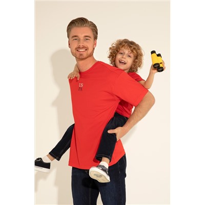 Erkek Comfort Fit Bisiklet Yaka Kırmızı Tişört
