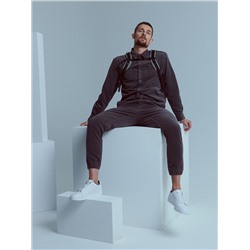 Jogger mit Kordel