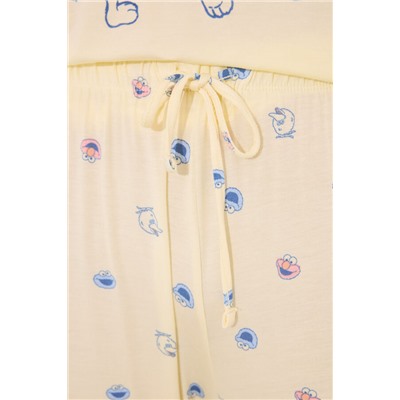 Pijama largo viscosa soft touch amarillo "Barrio Sésamo"