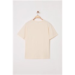 Bej Bisiklet Yaka Çiçek İşlemeli Örme Büyük Beden T-shirt TBBSS25BF00024